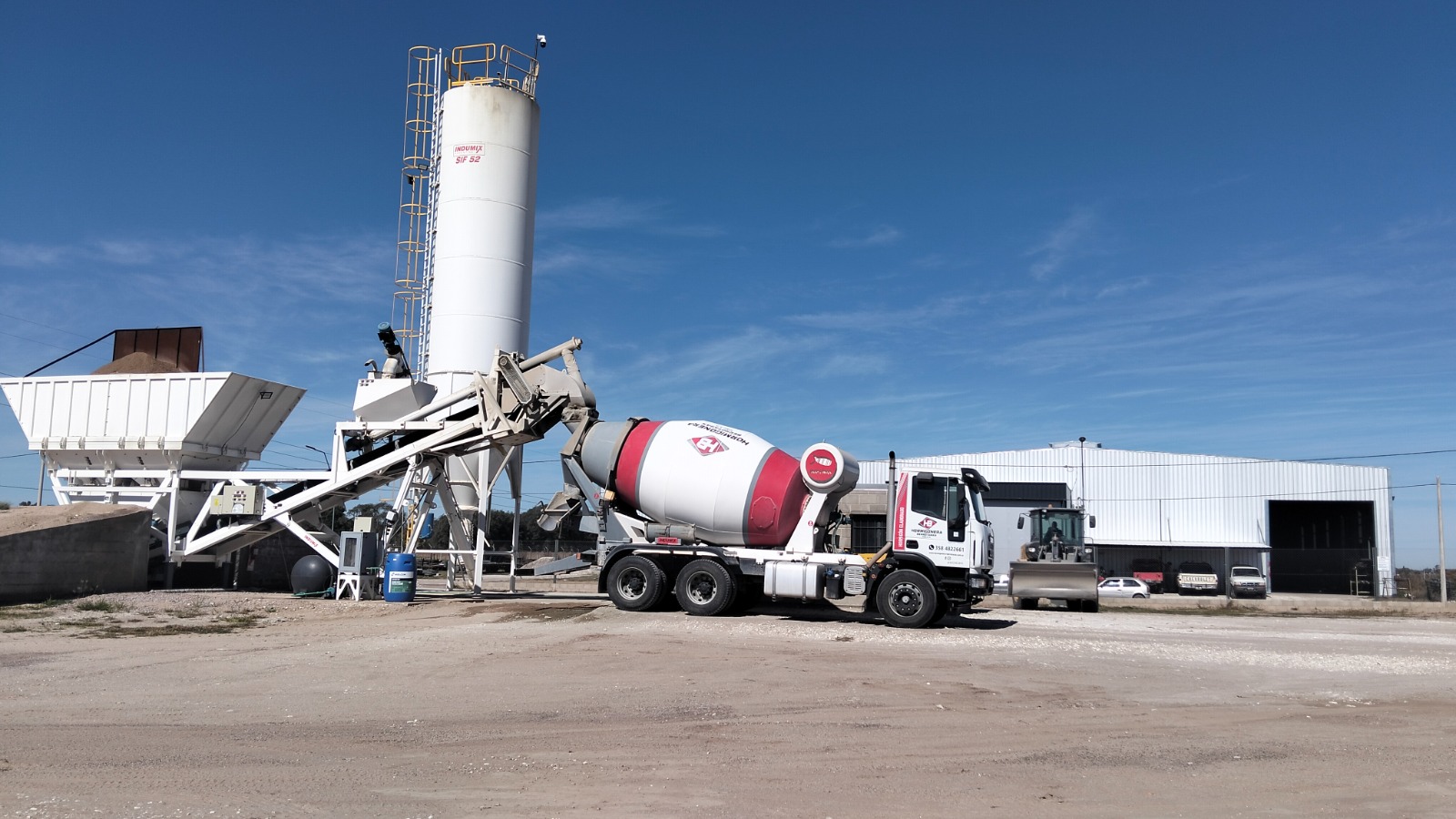  HORMIGONERA LOCAL AMPLÍA SU PRODUCCIÓN Y SERVICIOS EN LA REGIÓN